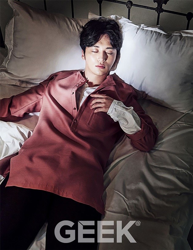 Gambar Foto Byun Yo Han di Majalah Geek Edisi Juli 2015