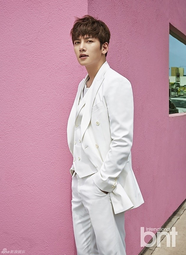 Gambar Foto Ji Chang Wook di Majalah bnt International 2015