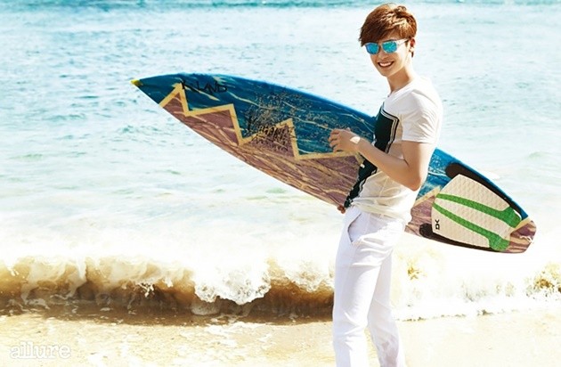 Gambar Foto Lee Jong Suk di Majalah Allure Edisi Juni 2015