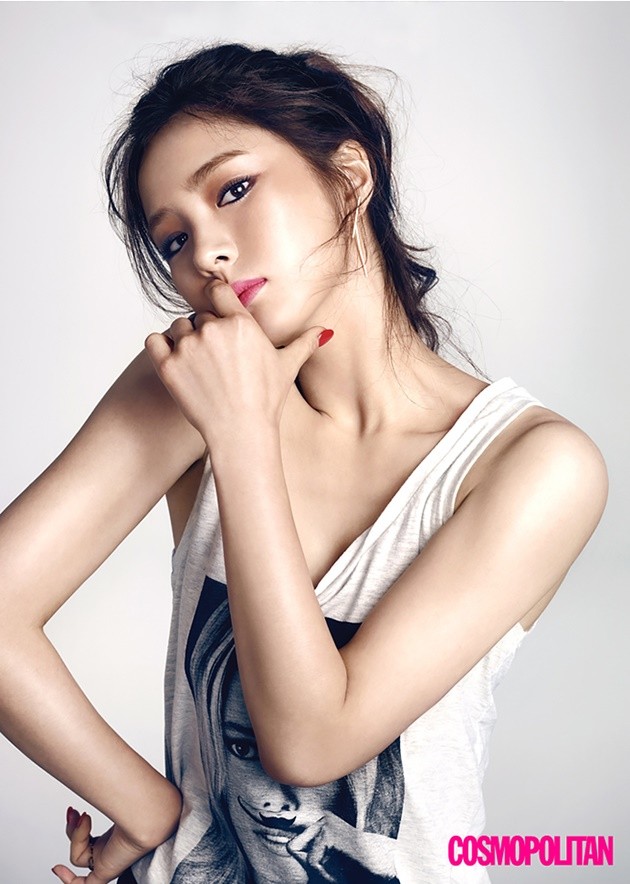 Gambar Foto Shin Se Kyung di Majalah Cosmopolitan Korea Edisi Agustus 2015