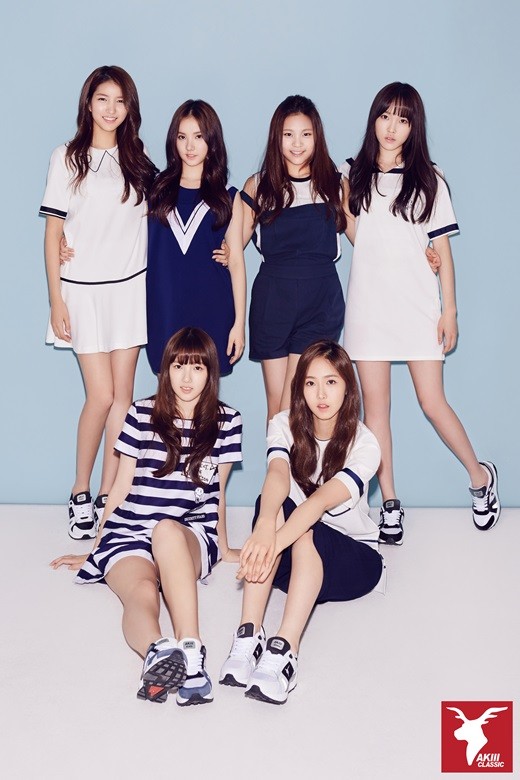 Gambar Foto G-Friend di Majalah bnt International Edisi Agustus 2015