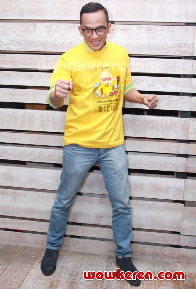 Gambar Foto Steny Agustaf di Jumpa Pers Acara 'Shave for Hope'