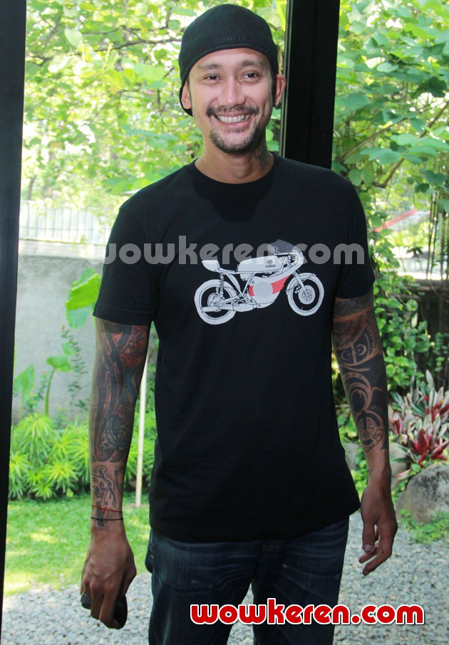 Gambar Foto Tora Sudiro di Jumpa Pers Acara 'Shave for Hope'