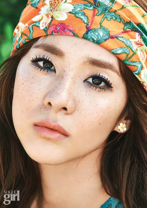 Gambar Foto Sandara Park 2NE1 di Majalah Vogue Girl Edisi Juli 2015