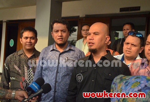 Gambar Foto Ahmad Dhani Hadiri Sidang Pra-Peradilan
