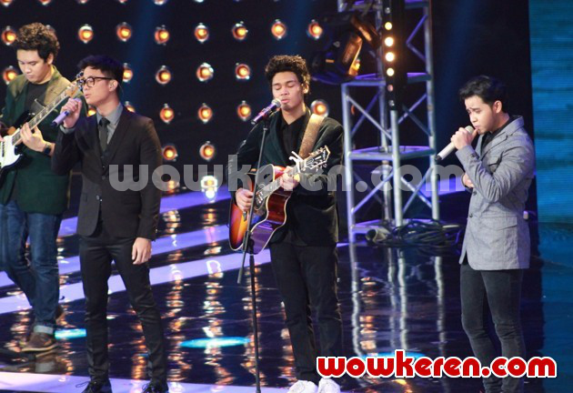 Gambar Foto Yovie & Nuno dan The Overtunes Tampil di Acara HUT SCTV ke-25