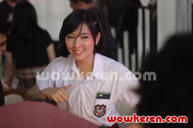 Gambar Foto Dhike JKT48 di Handshake Festival 'Refrain Penuh Harapan'