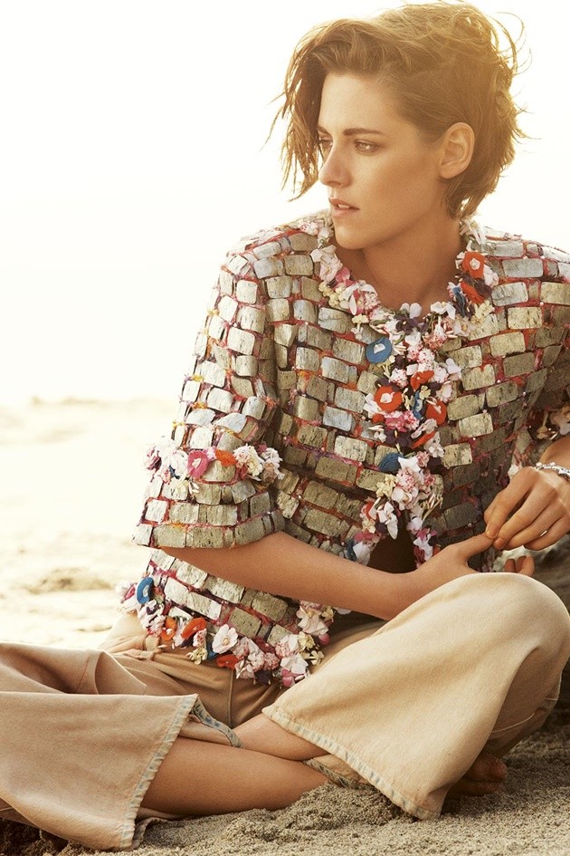 Gambar Foto Kristen Stewart di Majalah Harper's Bazaar UK Edisi Juni 2015
