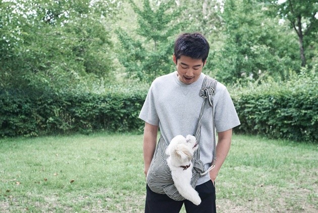 Gambar Foto Yoon Kye Sang g.o.d di Majalah Vogue Edisi Agustus 2015