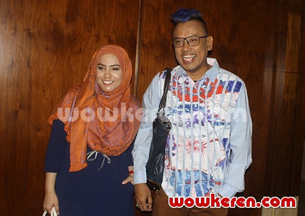 Gambar Foto Uya Kuya dan Astrid di Konferensi Pers Program Baru Spesial September Trans 7