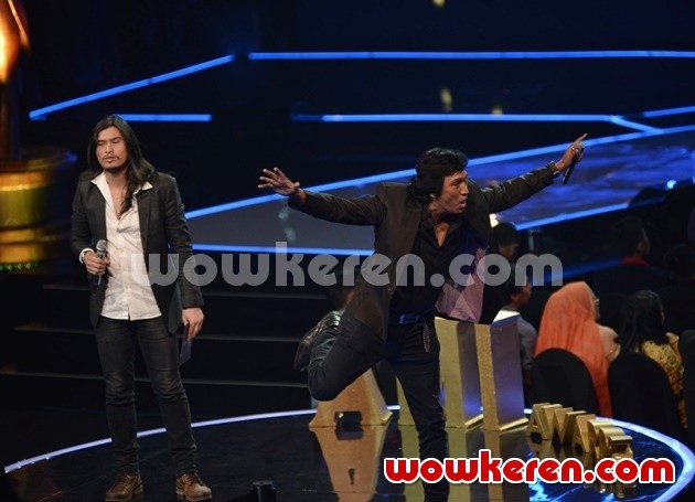 Gambar Foto Kehebohan Virzha dan Ikang Fawzi di Panggung AMI Awards 2015