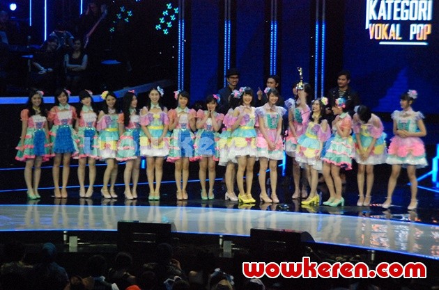 Gambar Foto JKT48 Raih Penghargaan Grup Vokal Pop Terbaik