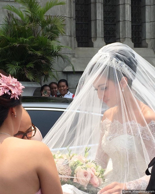 Gambar Foto Chelsea Olivia Tiba di Gereja Katedral - Foto 2 dari 17