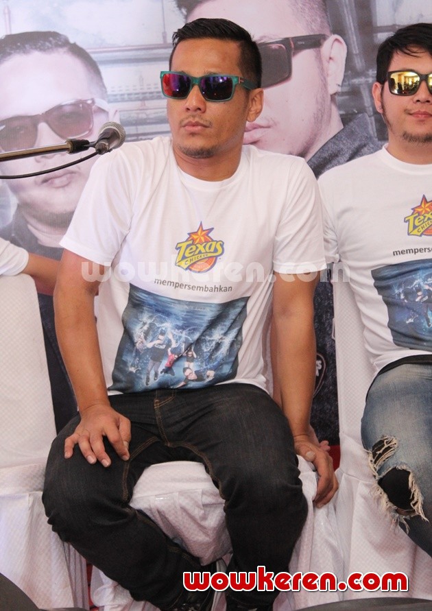 Gambar Foto Ricky Tjahyadi Five Minutes Launching Album Baru Berjudul 'Ksatria'