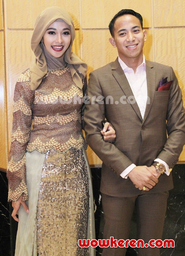 Gambar Foto Poppy Bunga dan Suami di Resepsi Pernikahan Glenn Alinskie dan Chelsea Olivia