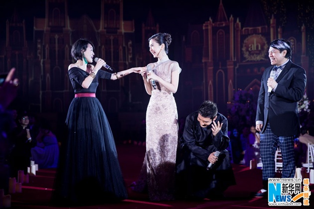 Gambar Foto Meriahnya Acara Resepsi Pernikahan Huang Xiaoming dan Angelababy