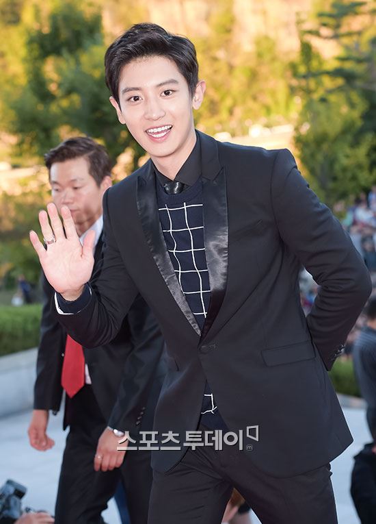 Gambar Foto Chanyeol EXO di Red Carpet Korea Drama Awards 2015