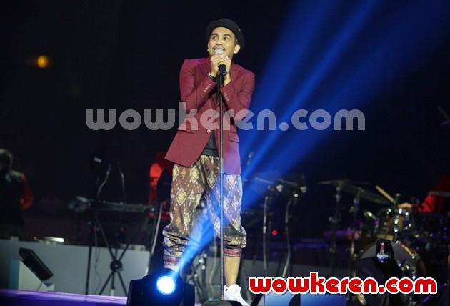 Gambar Foto Glenn Fredly di Konser 'Menanti Arah'