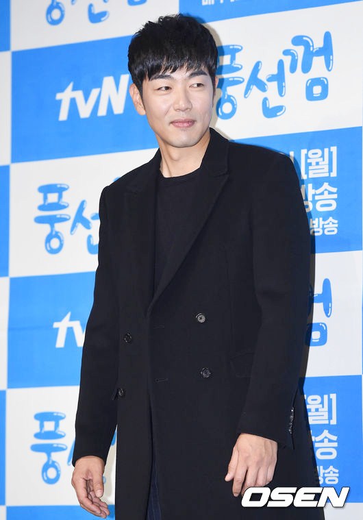 Gambar Foto Lee Jong Hyuk Berperan Sebagai Kang Suk Joon