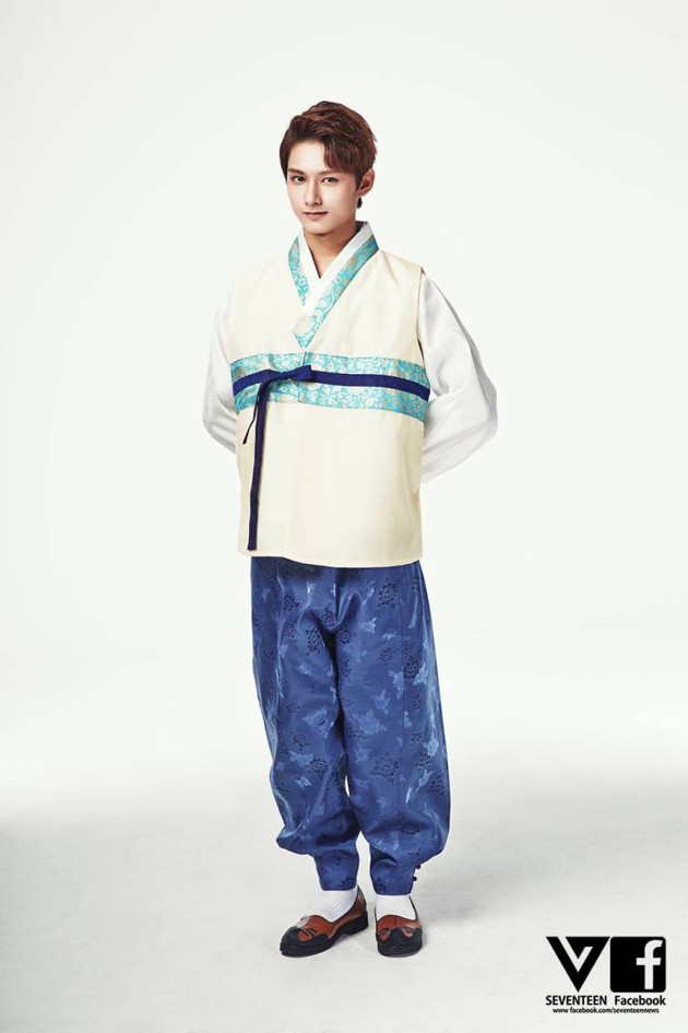 Gambar Foto Jun Seventeen Saat Rayakan Chuseok