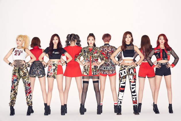 Gambar Foto Twice di Teaser Debut Mini Album 'The Story Begins'