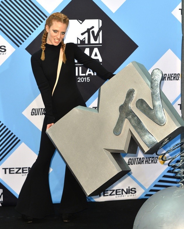 Gambar Foto Jess Glynne Hadir di MTV EMAs 2015