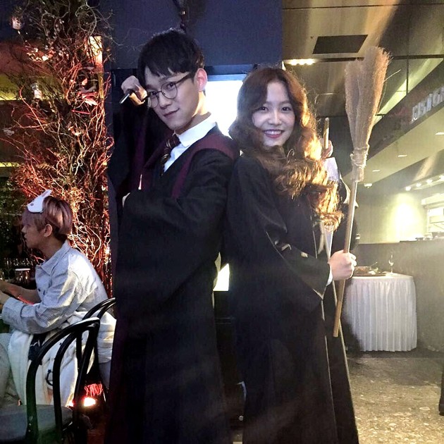 Gambar Foto Harry Potter Chen dan Hermione Yeri Berfoto Bersama