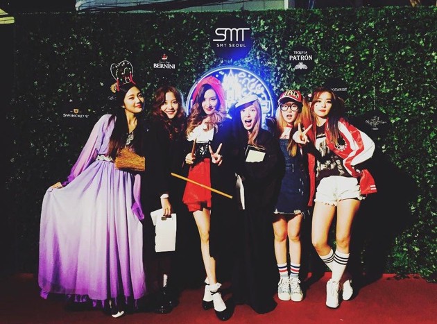 Gambar Foto Tiffany Girls' Generation Berfoto Bersama Red Velvet
