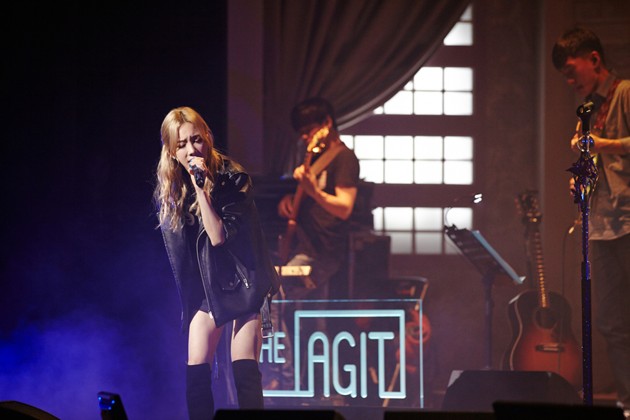 Gambar Foto Penampilan Tae Yeon Konser 'Tae Yeon's Very Special Day'