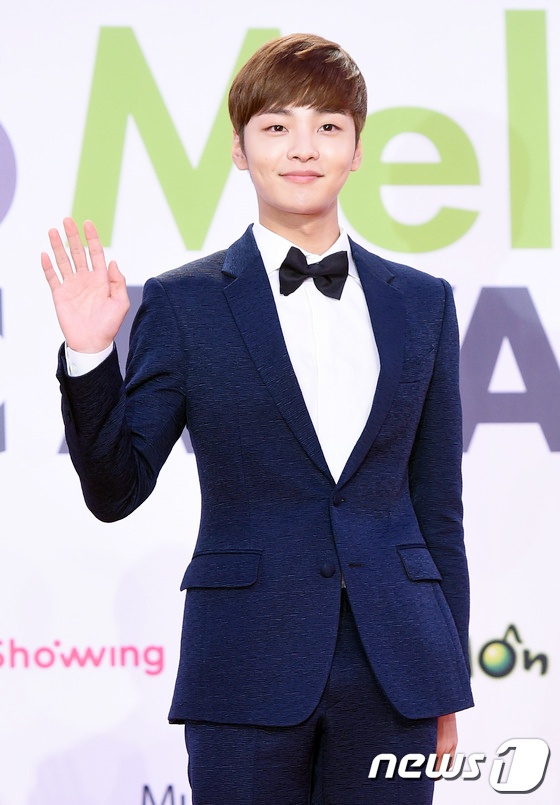 Gambar Foto Kim Min Jae di Red Carpet Melon Music Awards 2015
