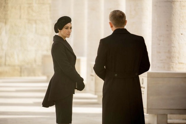 Gambar Foto Monica Bellucci dan Daniel Craig di Film 'Spectre'