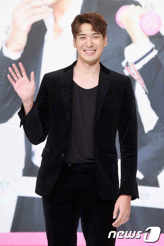 Gambar Foto Jung Gyu Woon Berperan Sebagai Im Woo Sik
