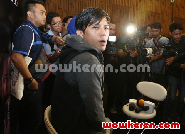 Gambar Foto Ariel di Konferensi Pers Vidio.com Music Battle