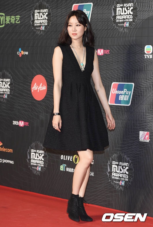 Gambar Foto Gong Hyo Jin di Red Carpet MAMA 2015