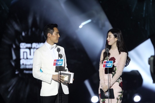 Gambar Foto Lee Jung Jae dan Han Hyo Joo di MAMA 2015