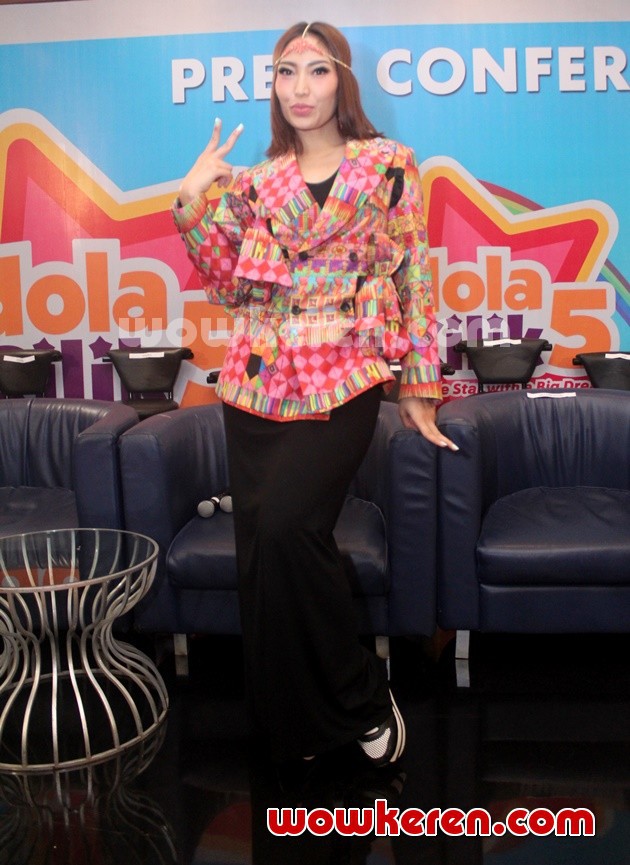 Gambar Foto Ayu Dewi di Press Conference Idola Cilik 5