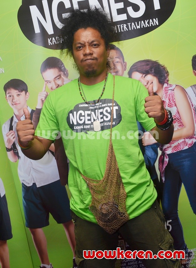 Gambar Foto Arie Kriting di Konferensi Pers Film 'Ngenest'