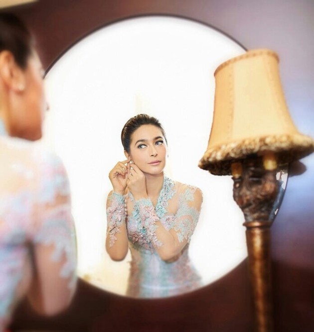 Gambar Foto Persiapan Nabila Syakieb Sebelum Prosesi Lamaran