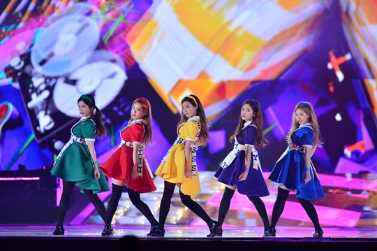 Gambar Foto Red Velvet Saat Tampil di KBS Gayo Daechukje 2015