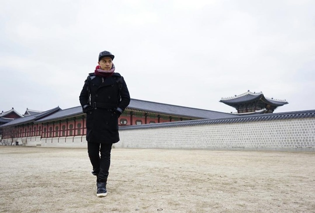 Gambar Foto Glenn Alinskie Saat di Korea