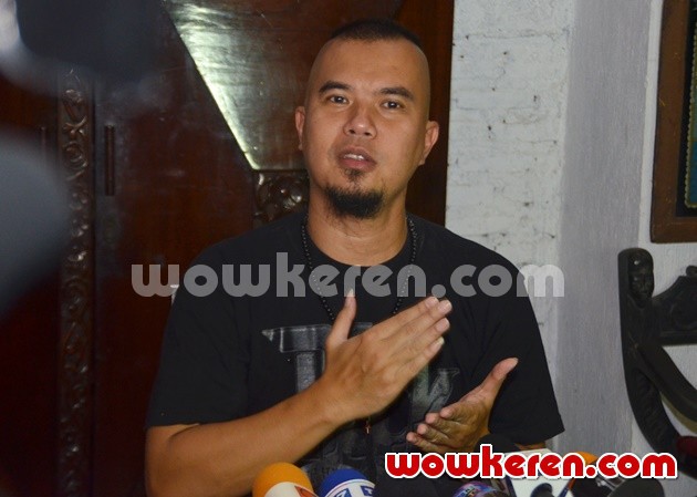 Gambar Foto Ahmad Dhani Ditemui di Kediamannya
