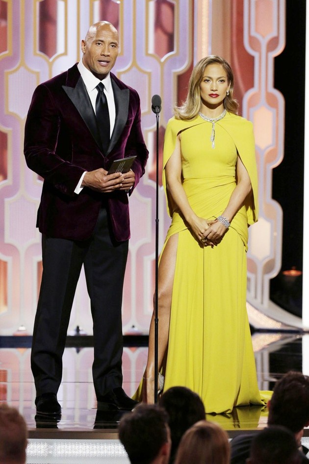 Foto Dwayne Johnson dan Jennifer Lopez di Golden Globe Awards 2016