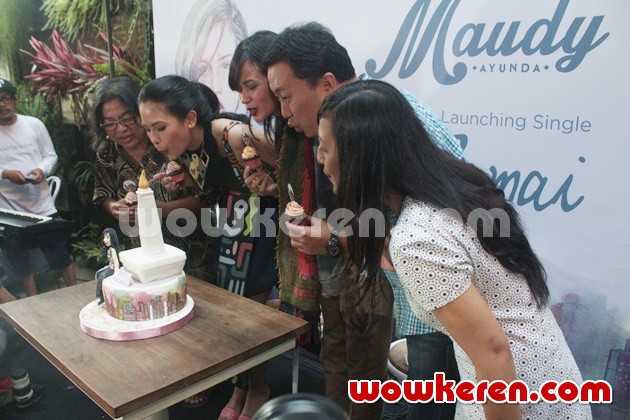 Gambar Foto Maudy Ayunda Launching Single 'Jakarta Ramai'