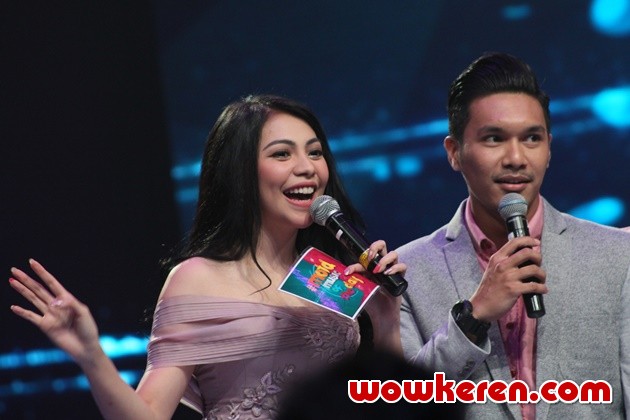 Gambar Foto Kezia Karamoy dan Fadi Iskandar Jadi Host Konser 'Music of the Day'