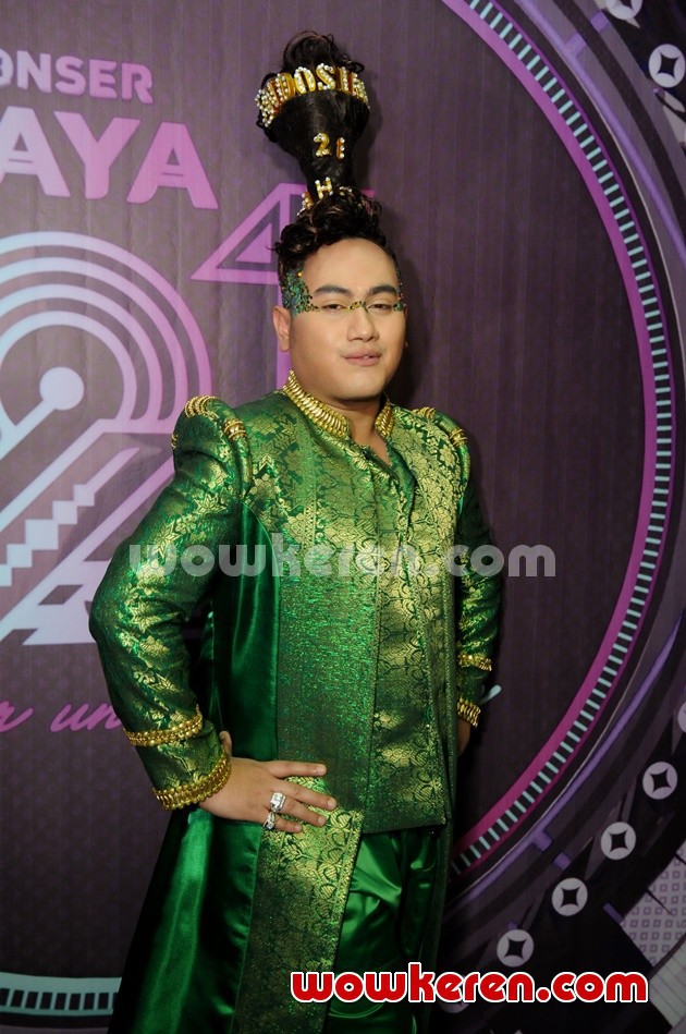 Nassar Berita Foto Video Lirik Lagu Profil Bio Nassar Berita Foto Video Lirik Lagu Profil Bio