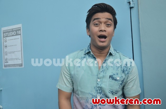 Gambar Foto Billy Syahputra Usai Mengisi Program 'Rumpi'
