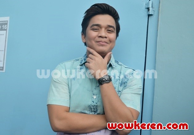 Gambar Foto Billy Syahputra Usai Mengisi Program 'Rumpi'