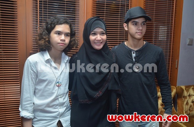 Gambar Foto Dul Jaelani, Maia Estianty dan Al Ghazali Ditemui Usai Pengajian