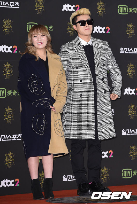 Gambar Foto San E dan Kang Min Hee Miss  di Red Carpet Golden Disc Awards 2016