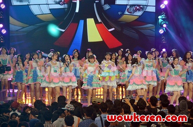 Gambar Foto JKT48 di Dahsyatnya Awards 2016